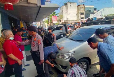 Perampok Bank Perkreditan Rakyat (BPR) Artha Kedaton Makmur di Bandar Lampung (ist)